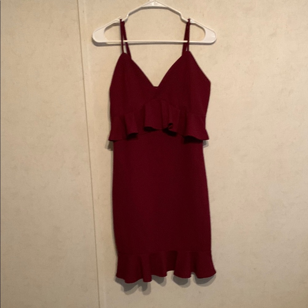 Elegant Burgundy Midi Dress